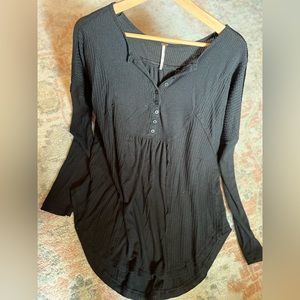 Free People Too- Size Small (Oversized)